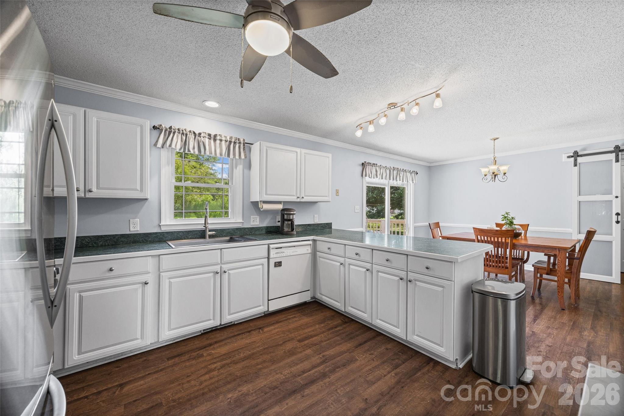 5240 Spring Glen Property Photo 10