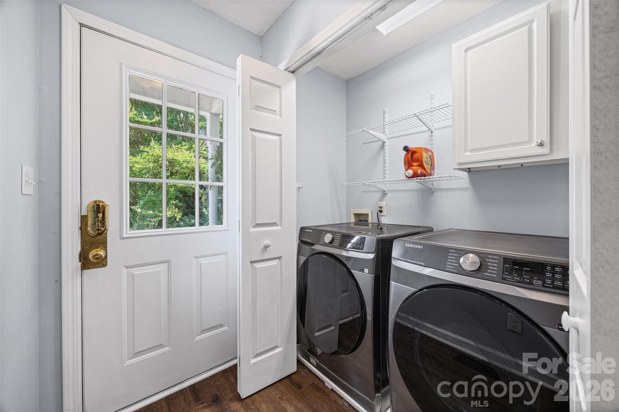 5240 Spring Glen Property Photo 13