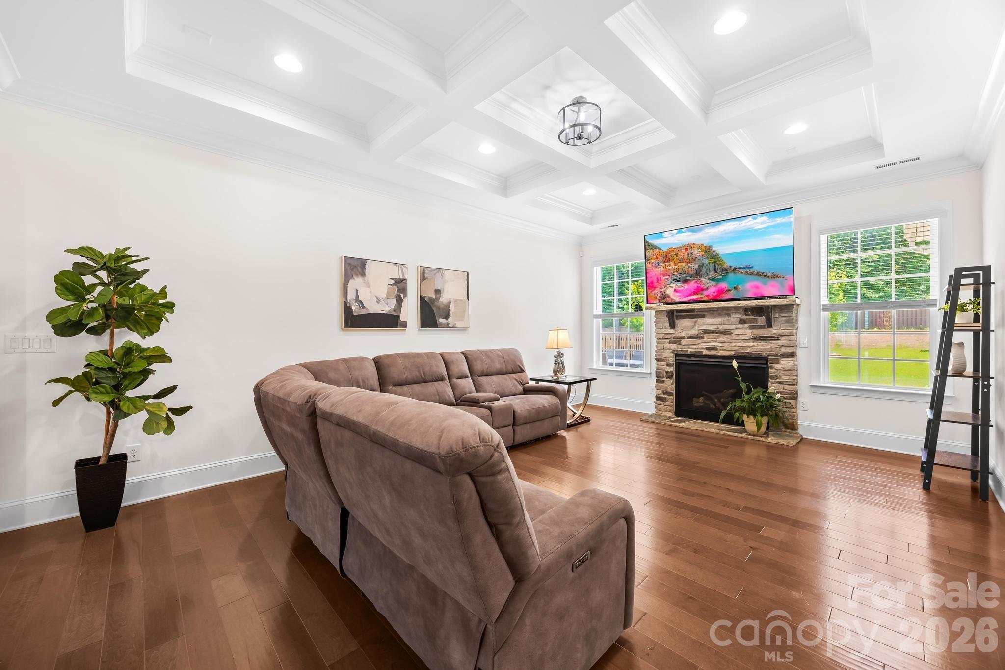 809 Brown Creek Drive Property Photo 8