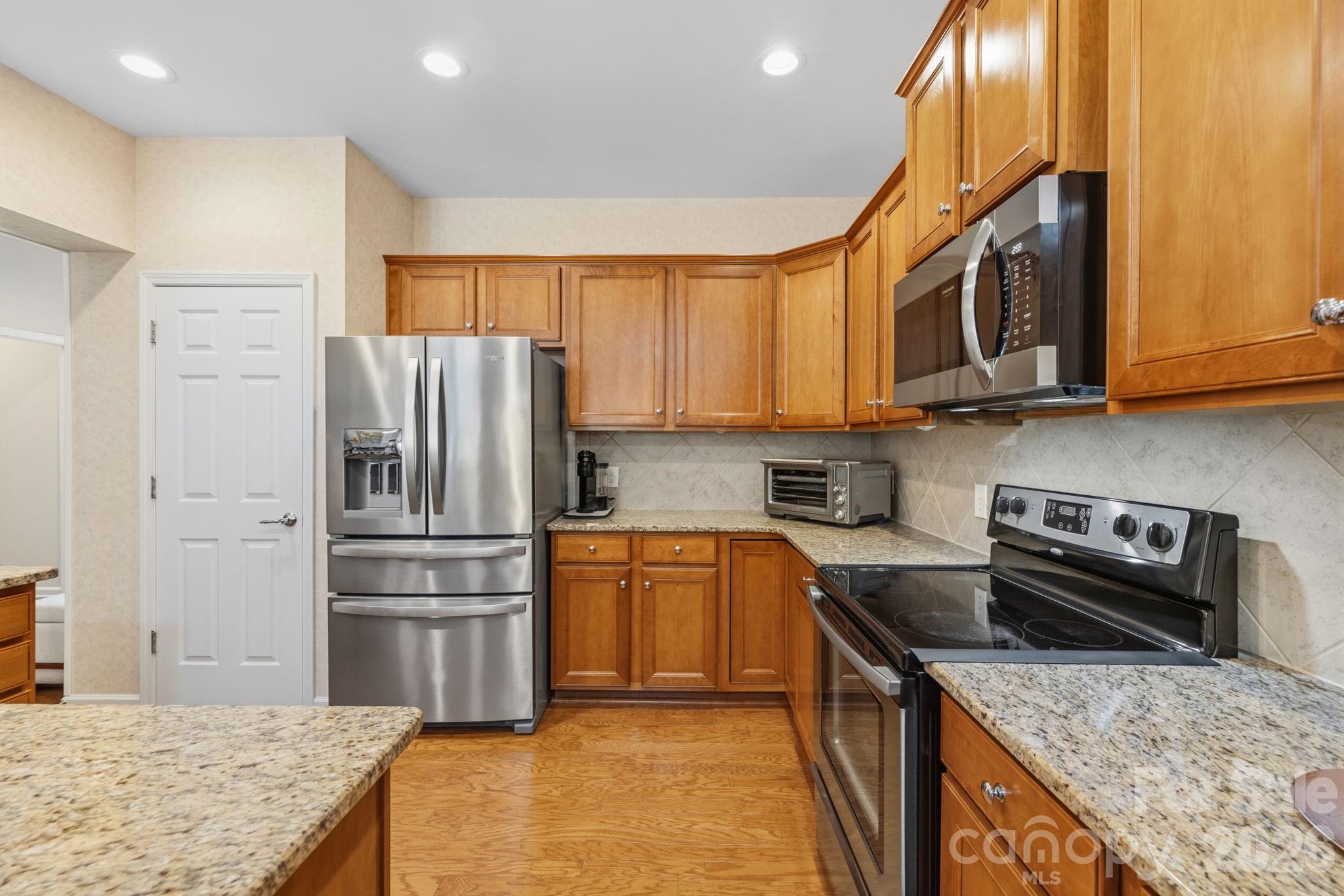 1001 Mesa Verde Drive Property Photo 13