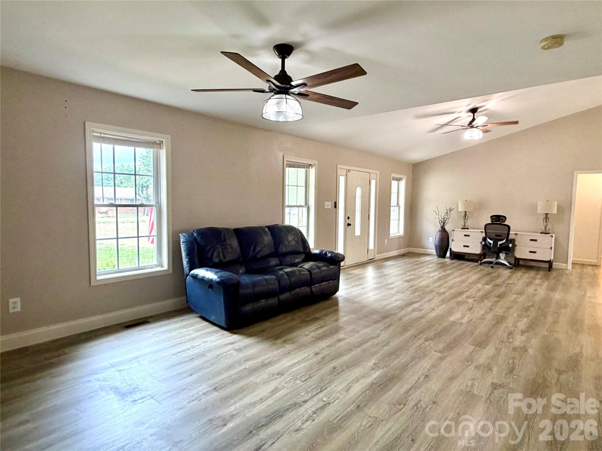 1027 Tabor Road Property Photo 9