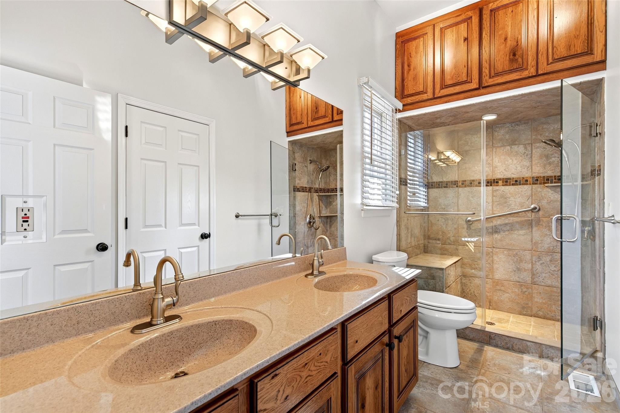 831 Lake Club Drive Property Photo 25
