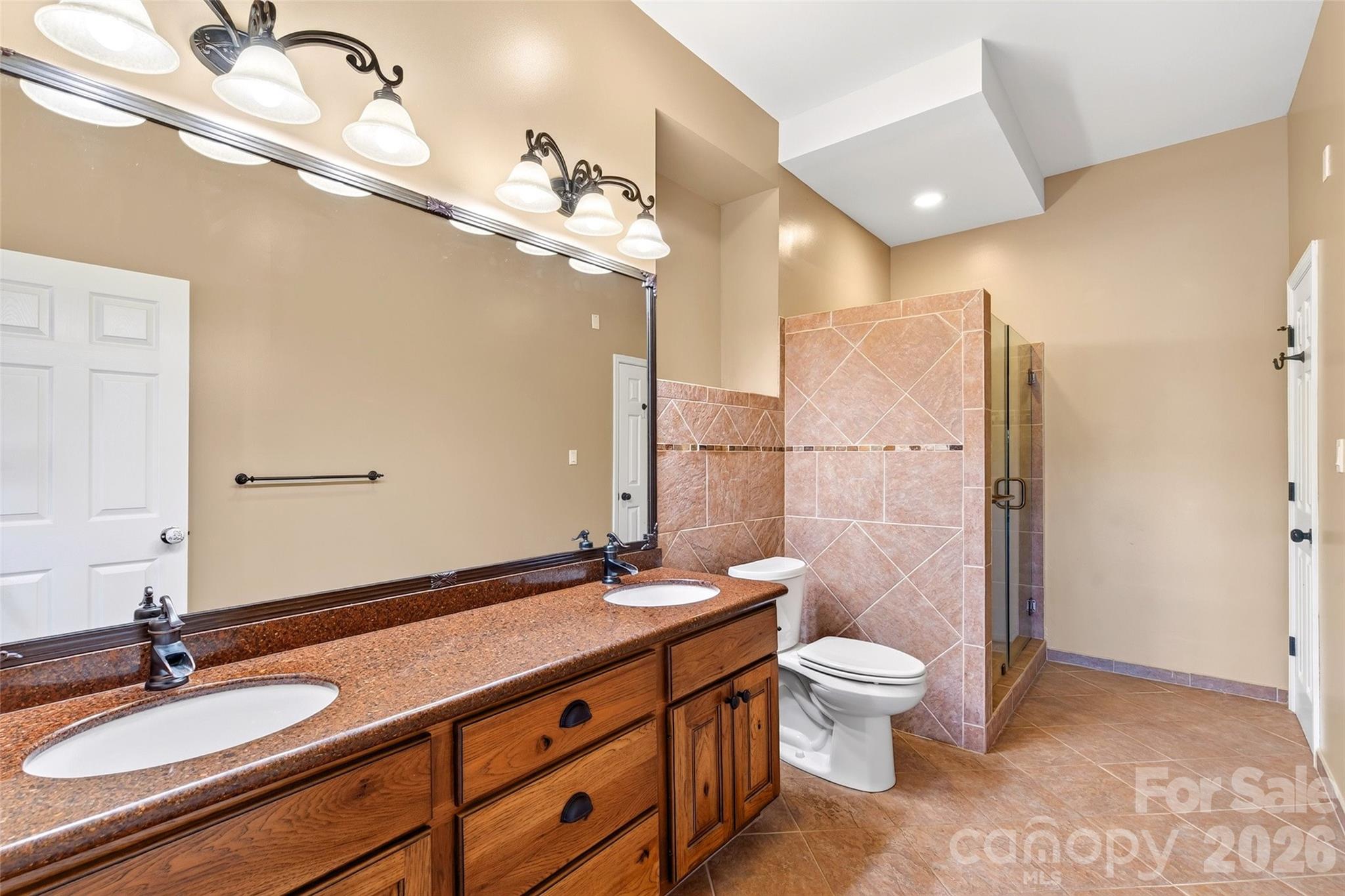 831 Lake Club Drive Property Photo 33