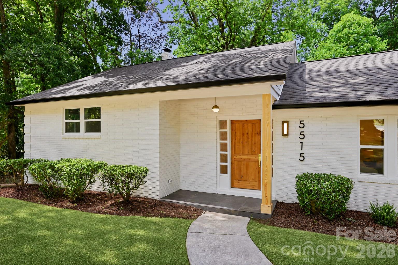 5515 Doncaster Drive Property Photo 1