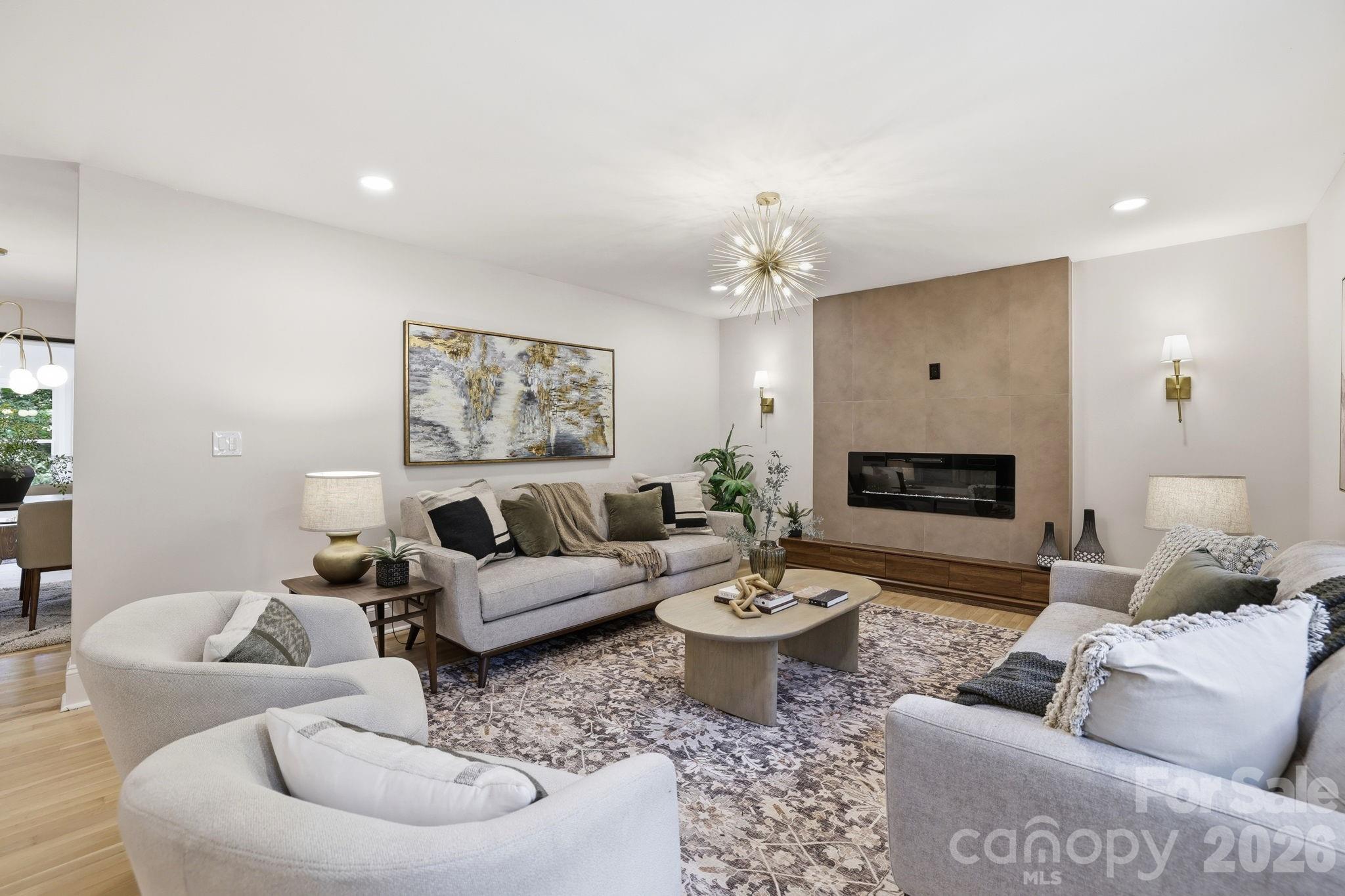 5515 Doncaster Drive Property Photo 3