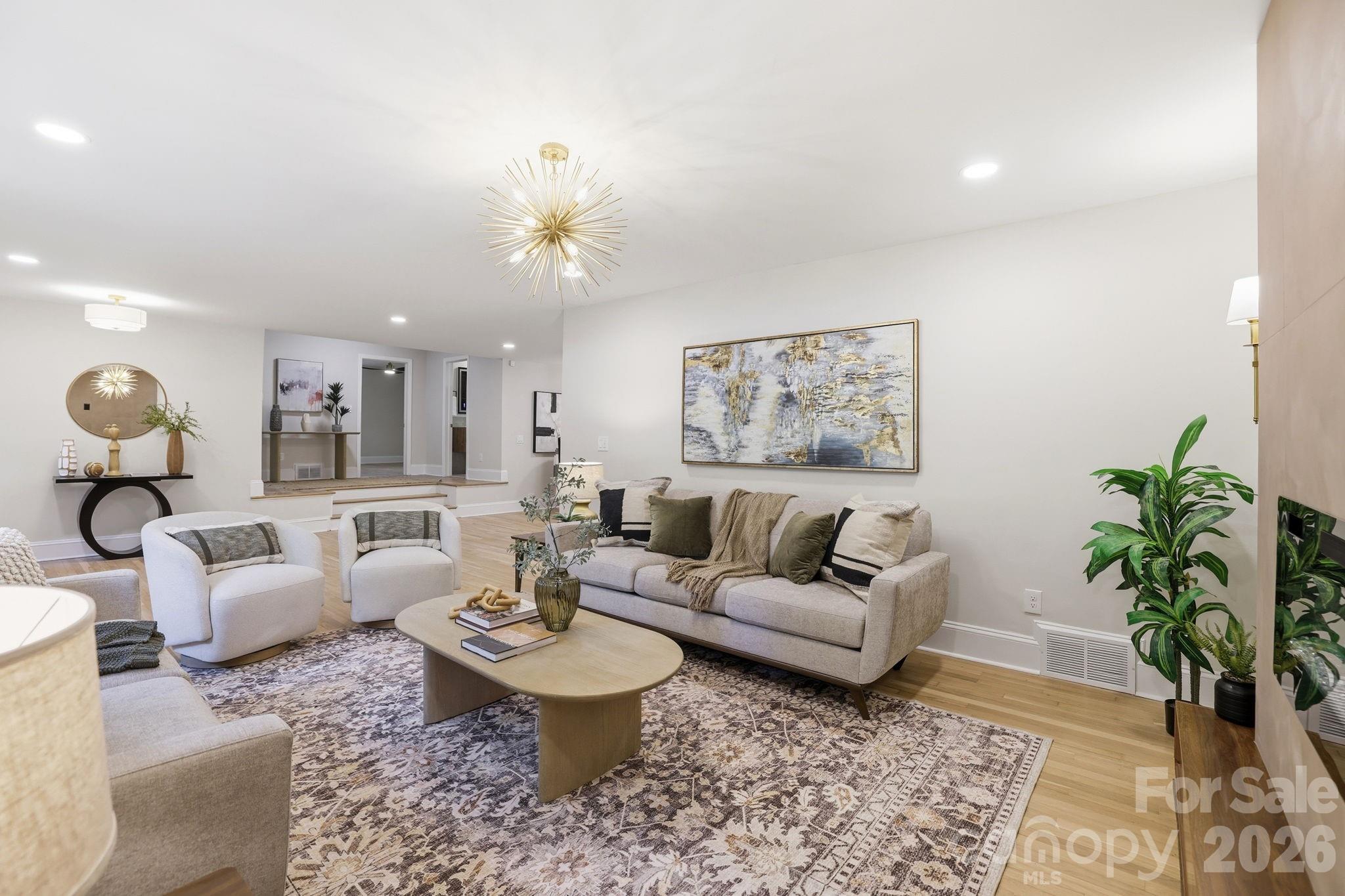 5515 Doncaster Drive Property Photo 4
