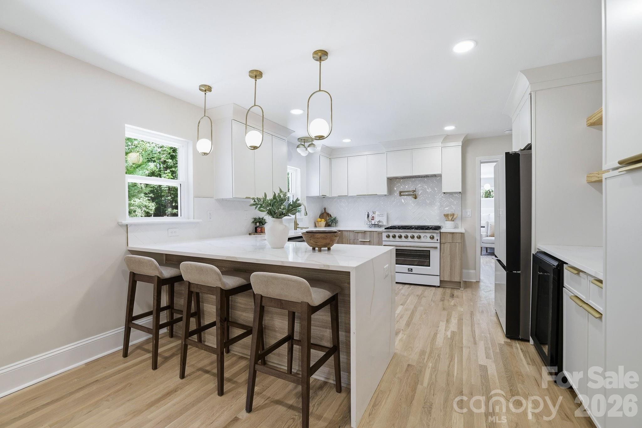 5515 Doncaster Drive Property Photo 11