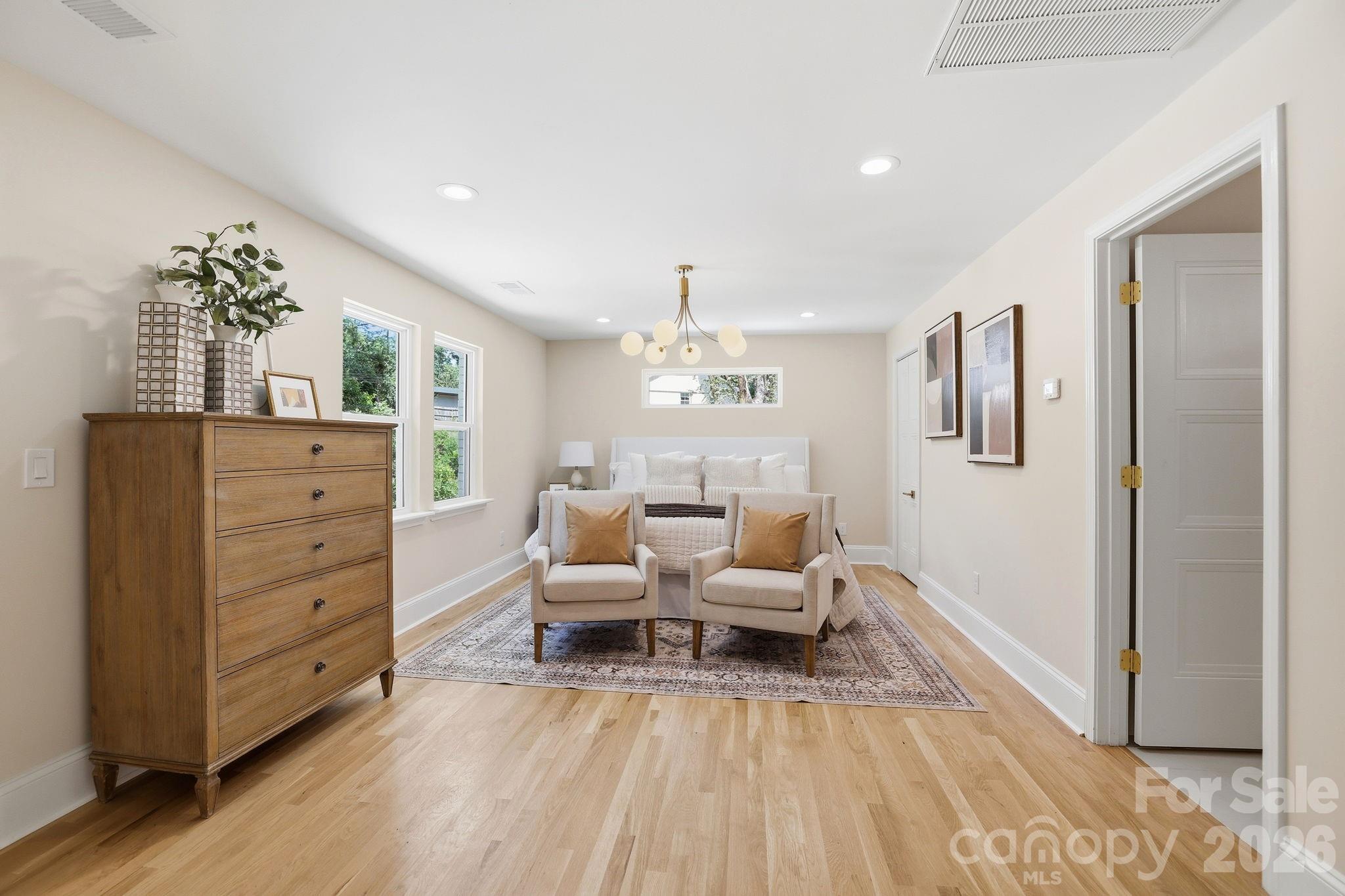 5515 Doncaster Drive Property Photo 13