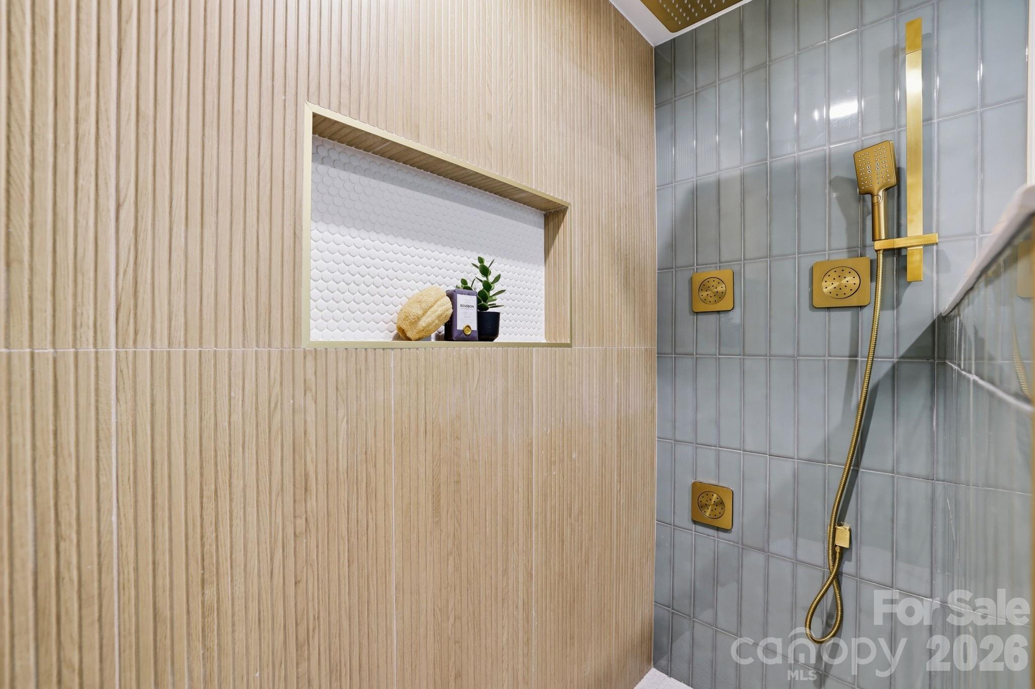 5515 Doncaster Drive Property Photo 15