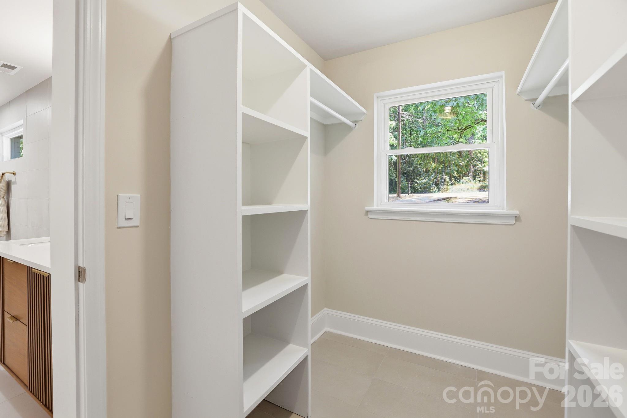 5515 Doncaster Drive Property Photo 17