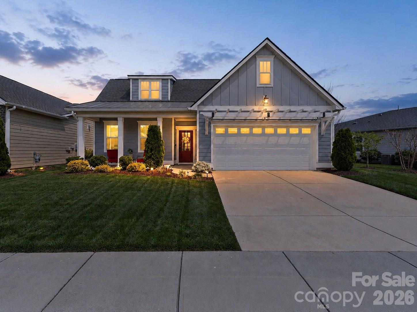 445 Bowline Drive Property Photo 2
