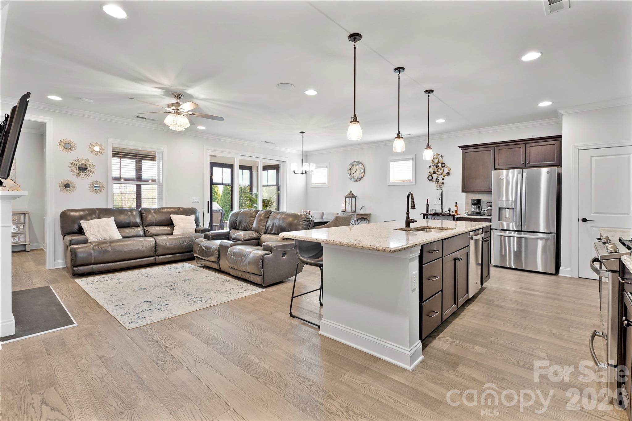 445 Bowline Drive Property Photo 4
