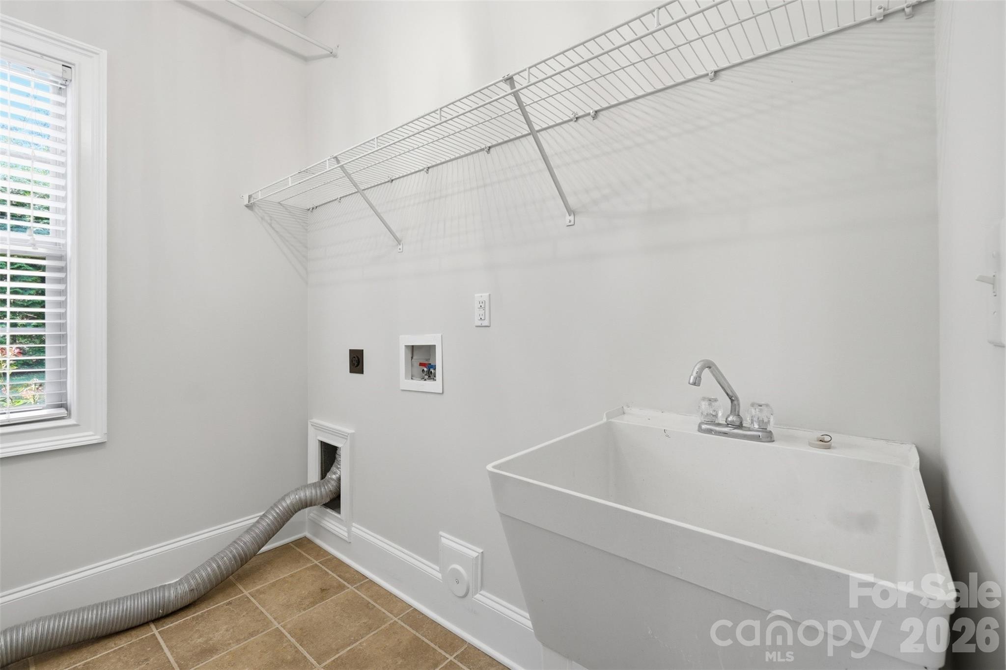 1170 Iyeye Street 104 Property Photo 11