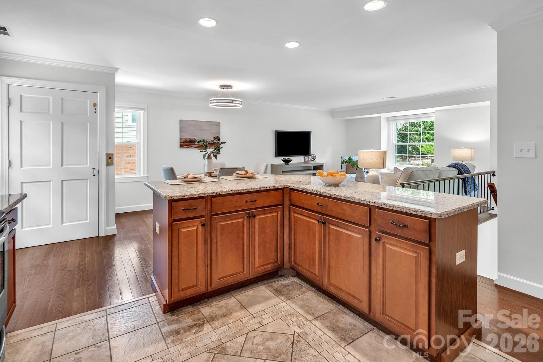 7318 Easen Court Property Photo 6