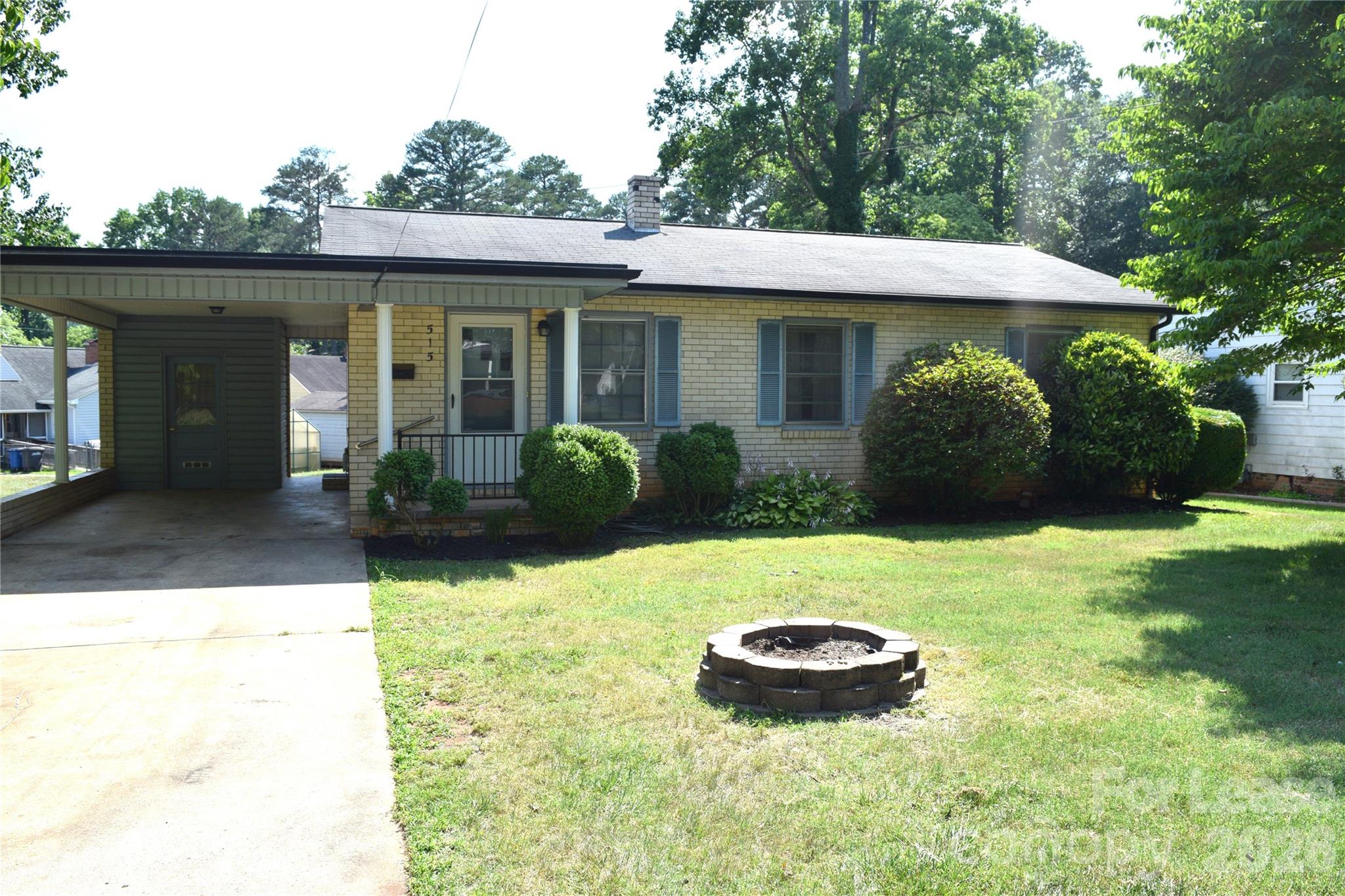 515 Kerr Street Property Photo 1