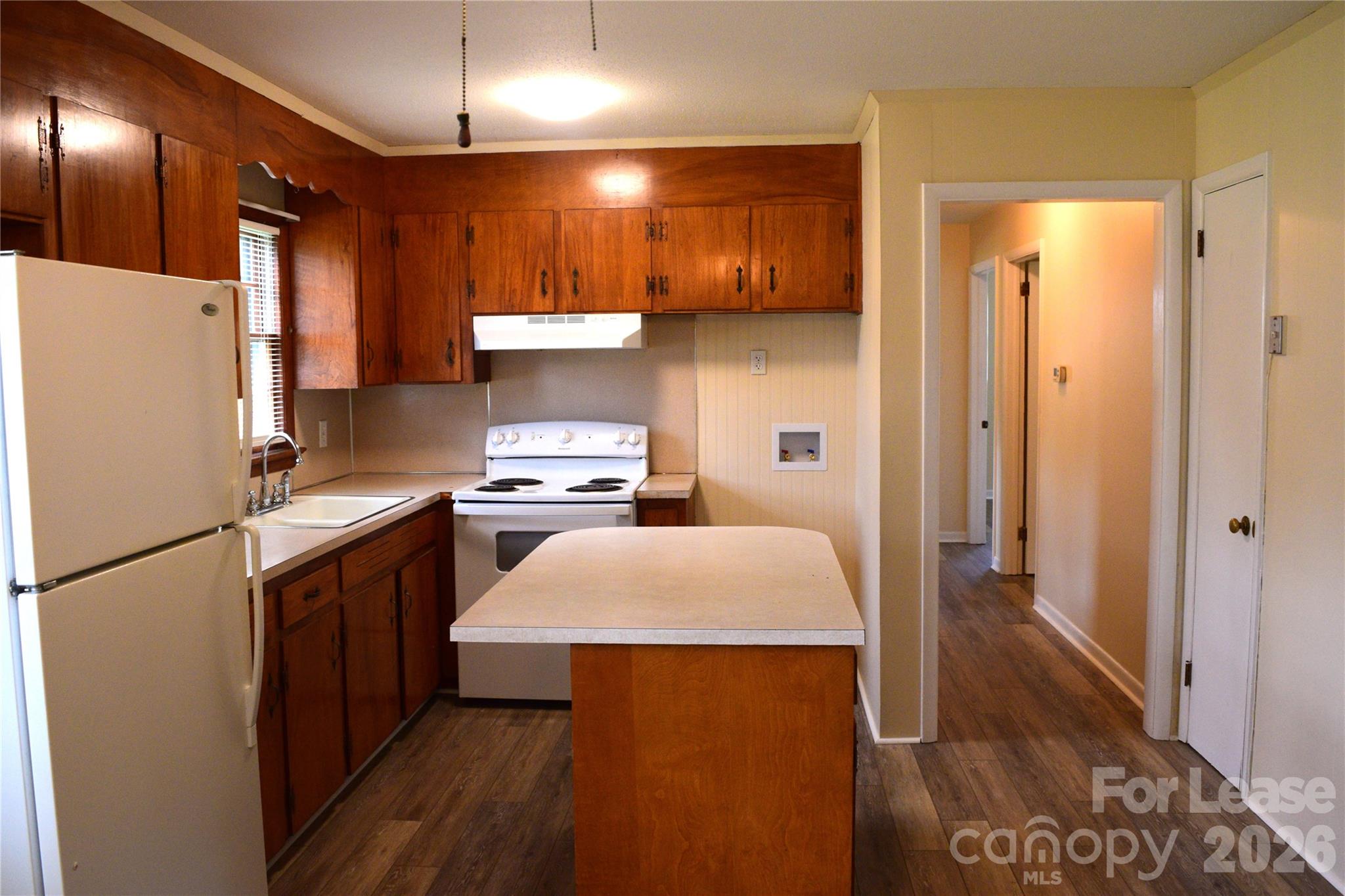 515 Kerr Street Property Photo 7