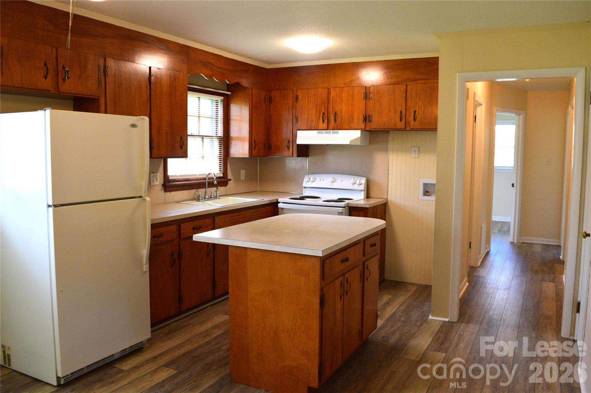 515 Kerr Street Property Photo 8