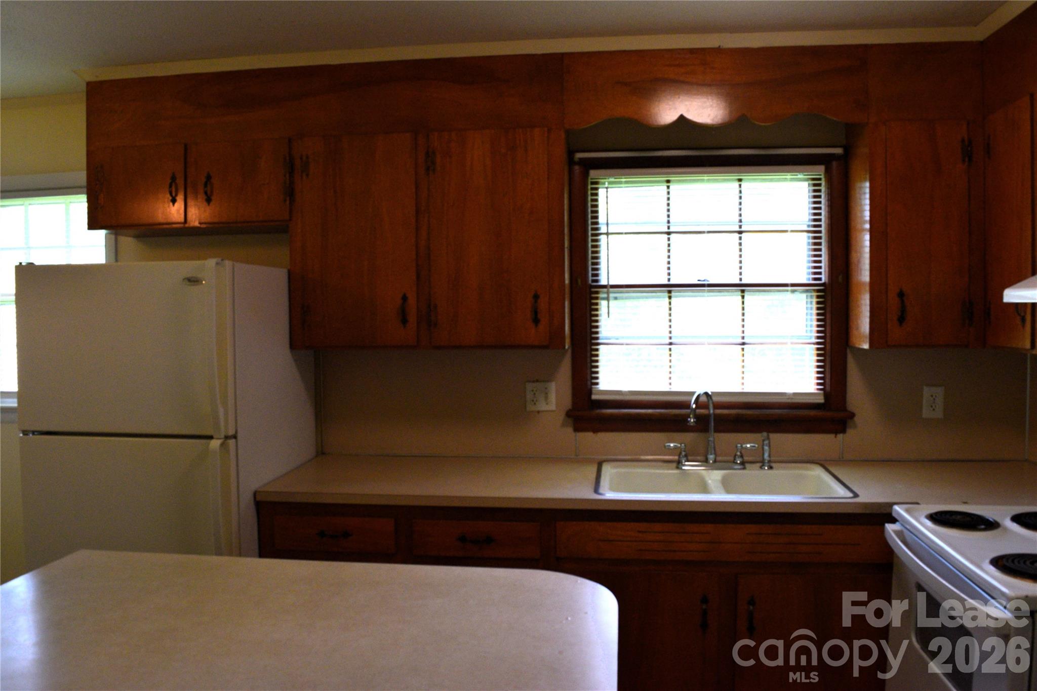 515 Kerr Street Property Photo 10