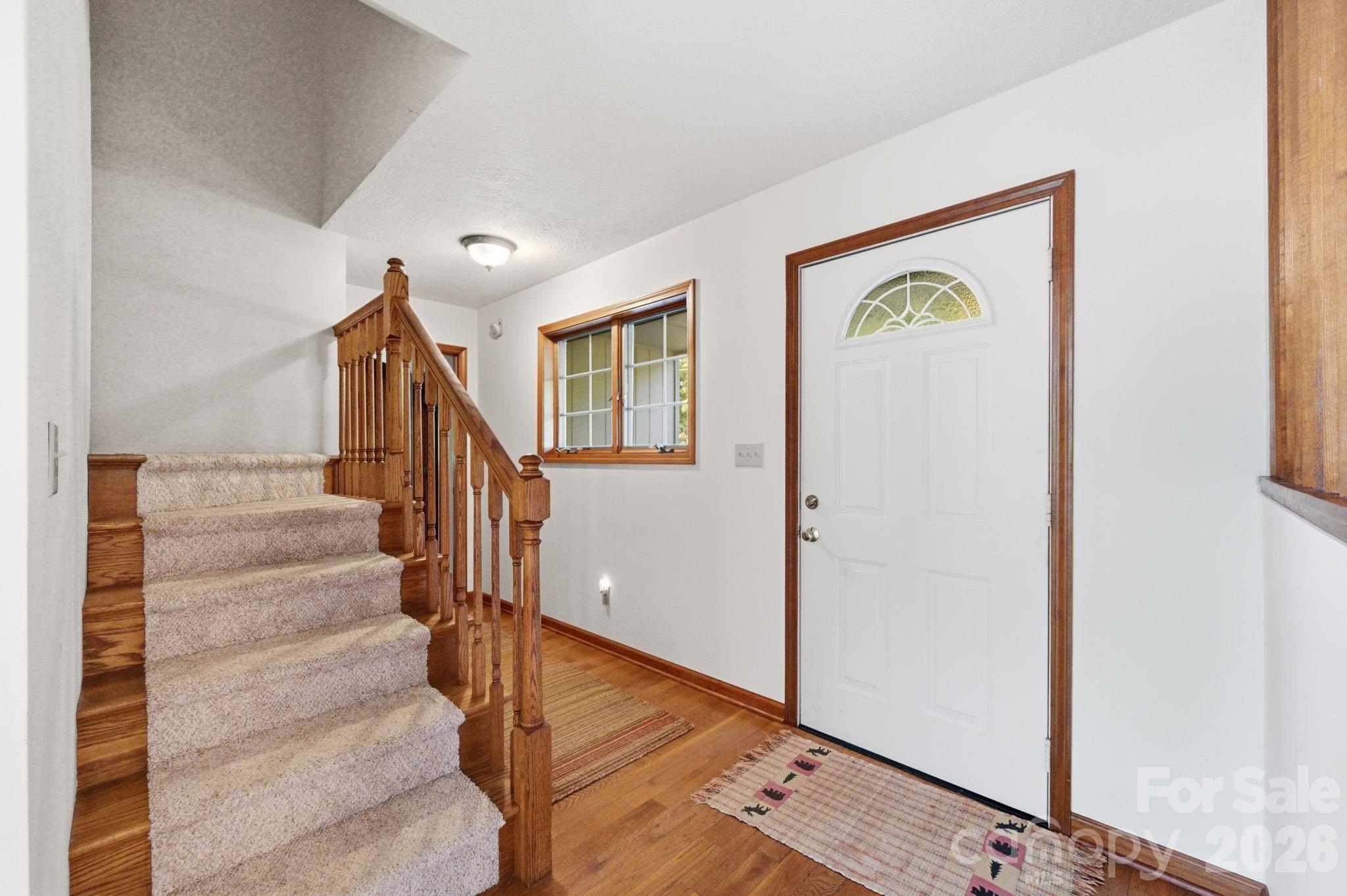 198 Hickory Hill Circle Property Photo 2