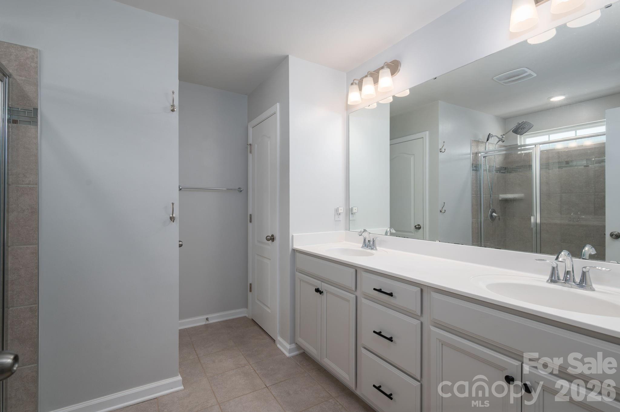 2643 Swamp Chestnut Oak Drive Property Photo 23