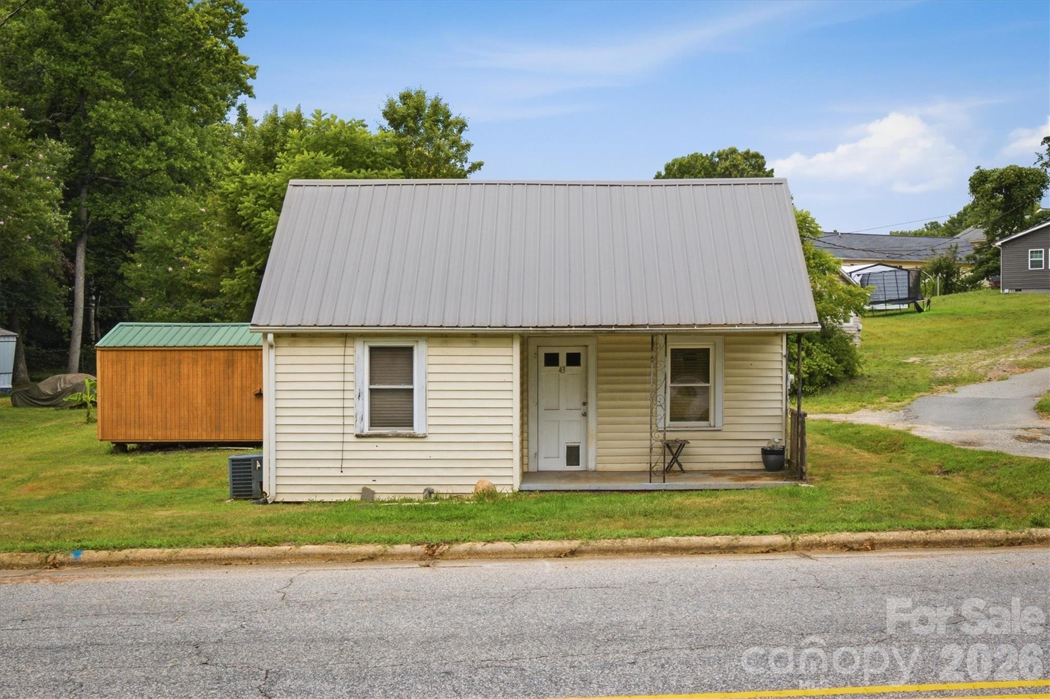 43 N Highland Avenue Property Photo 3