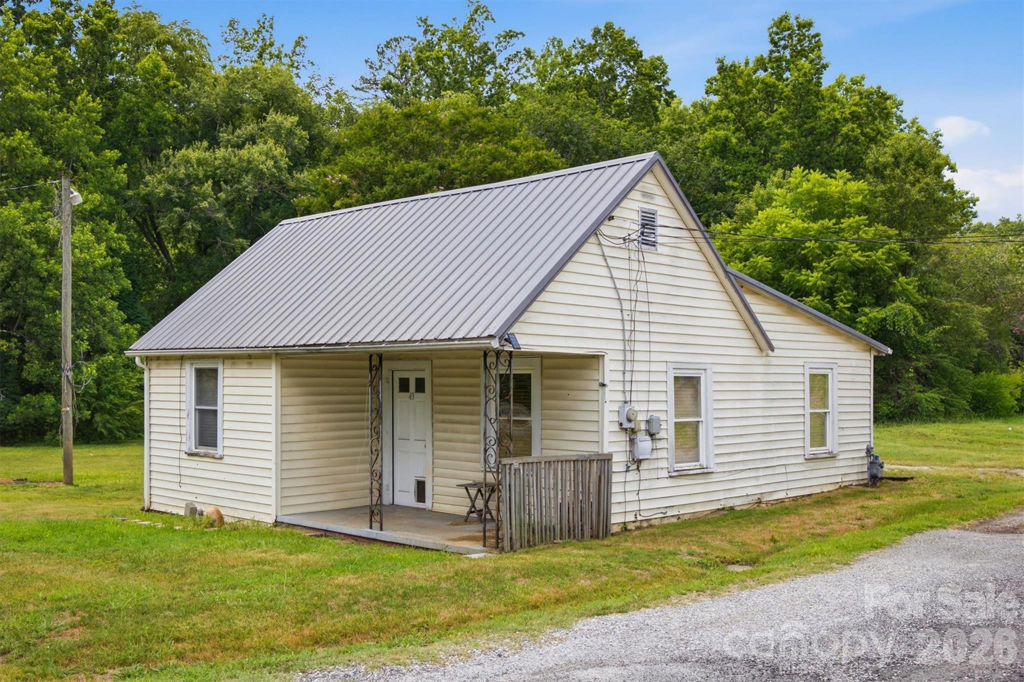 43 N Highland Avenue Property Photo 4