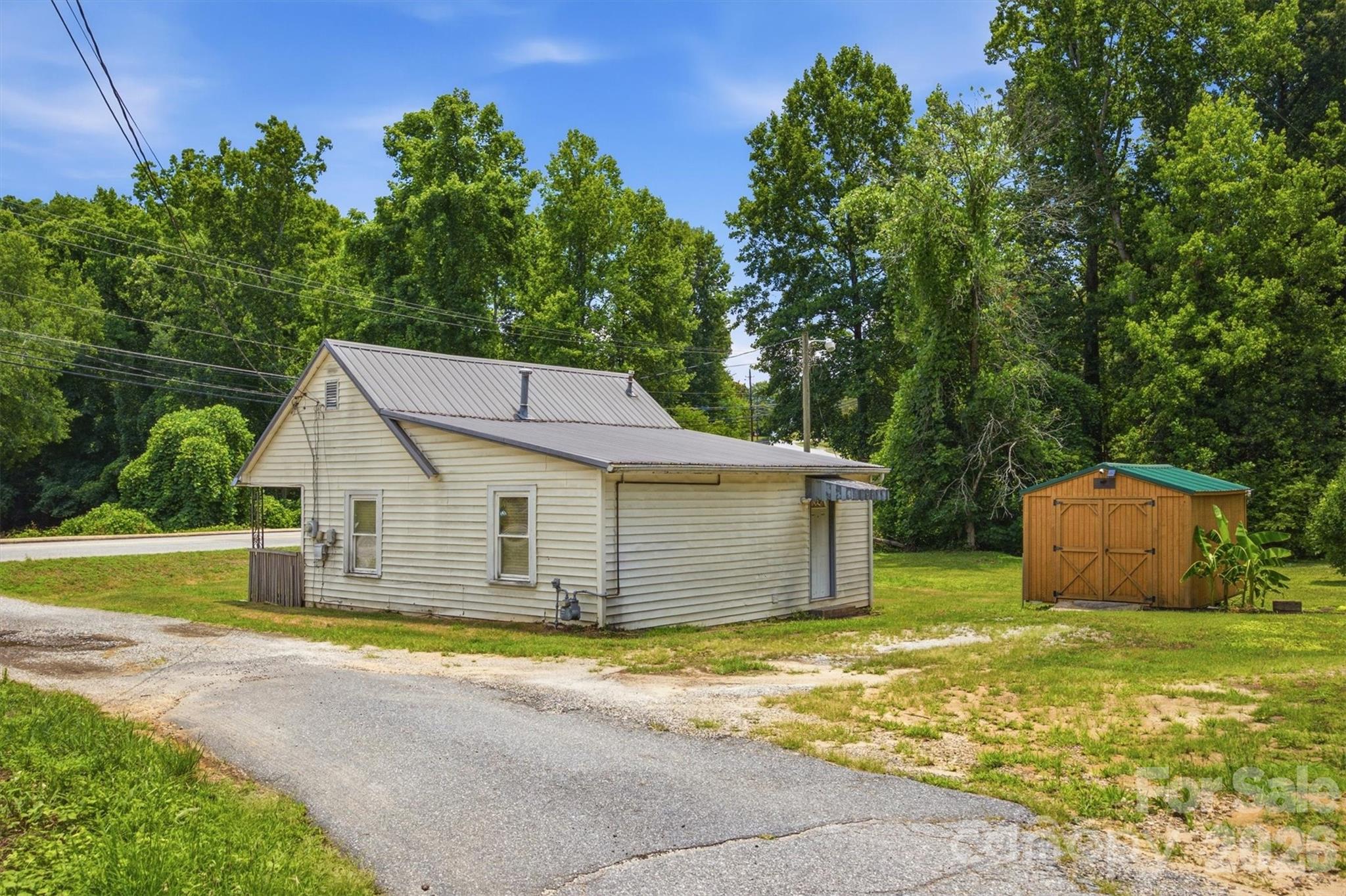 43 N Highland Avenue Property Photo 15