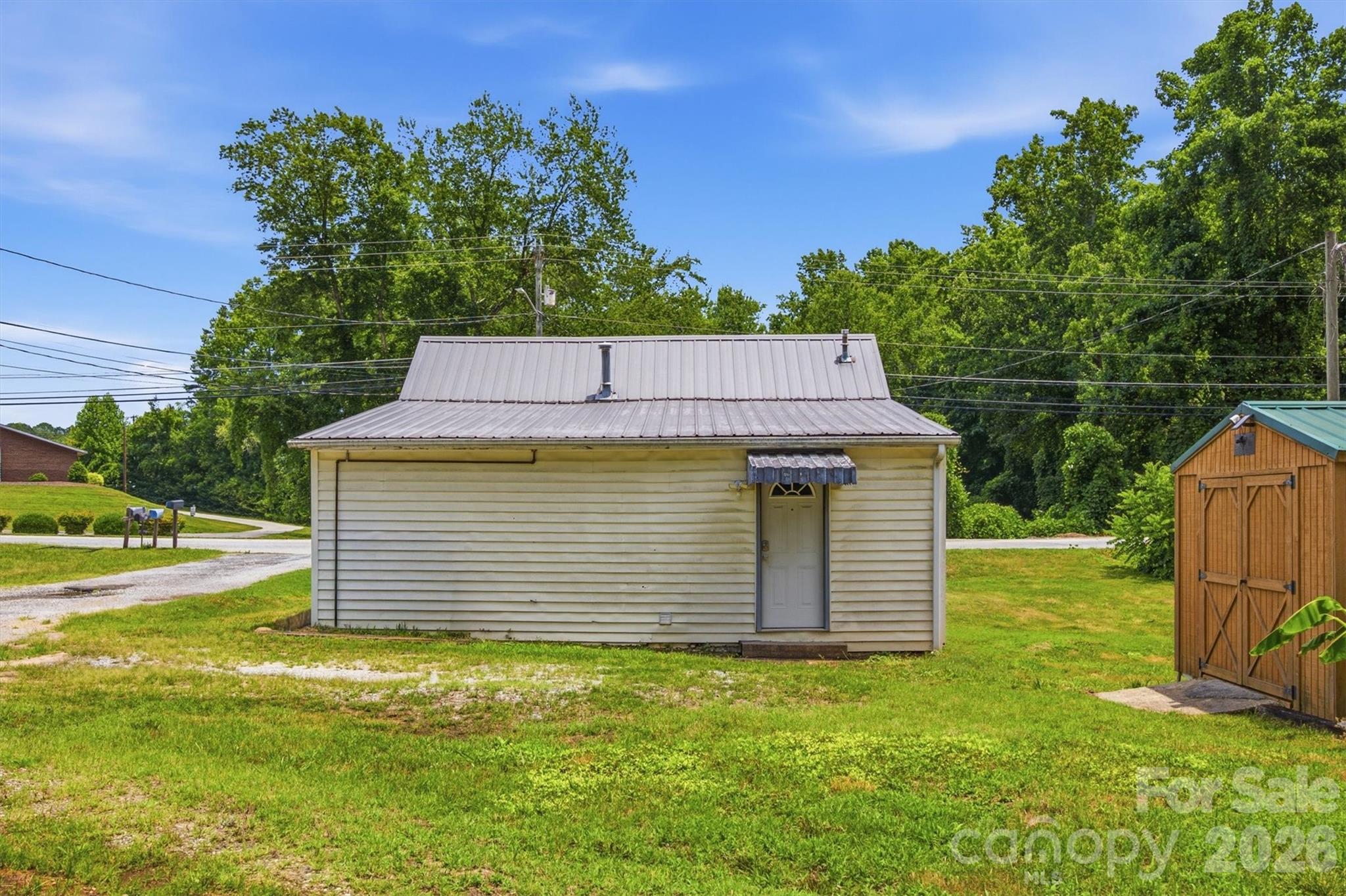 43 N Highland Avenue Property Photo 16