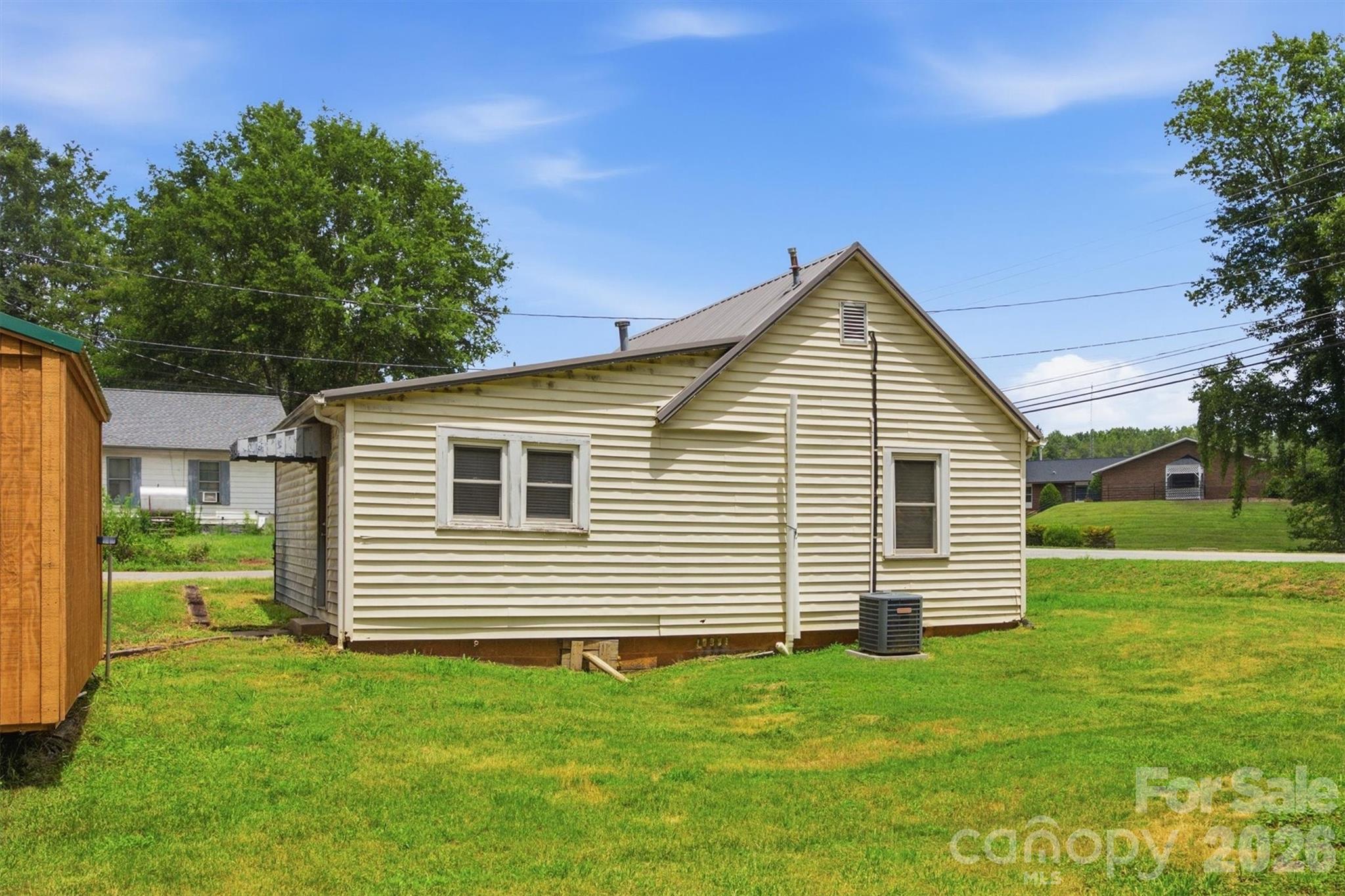 43 N Highland Avenue Property Photo 17