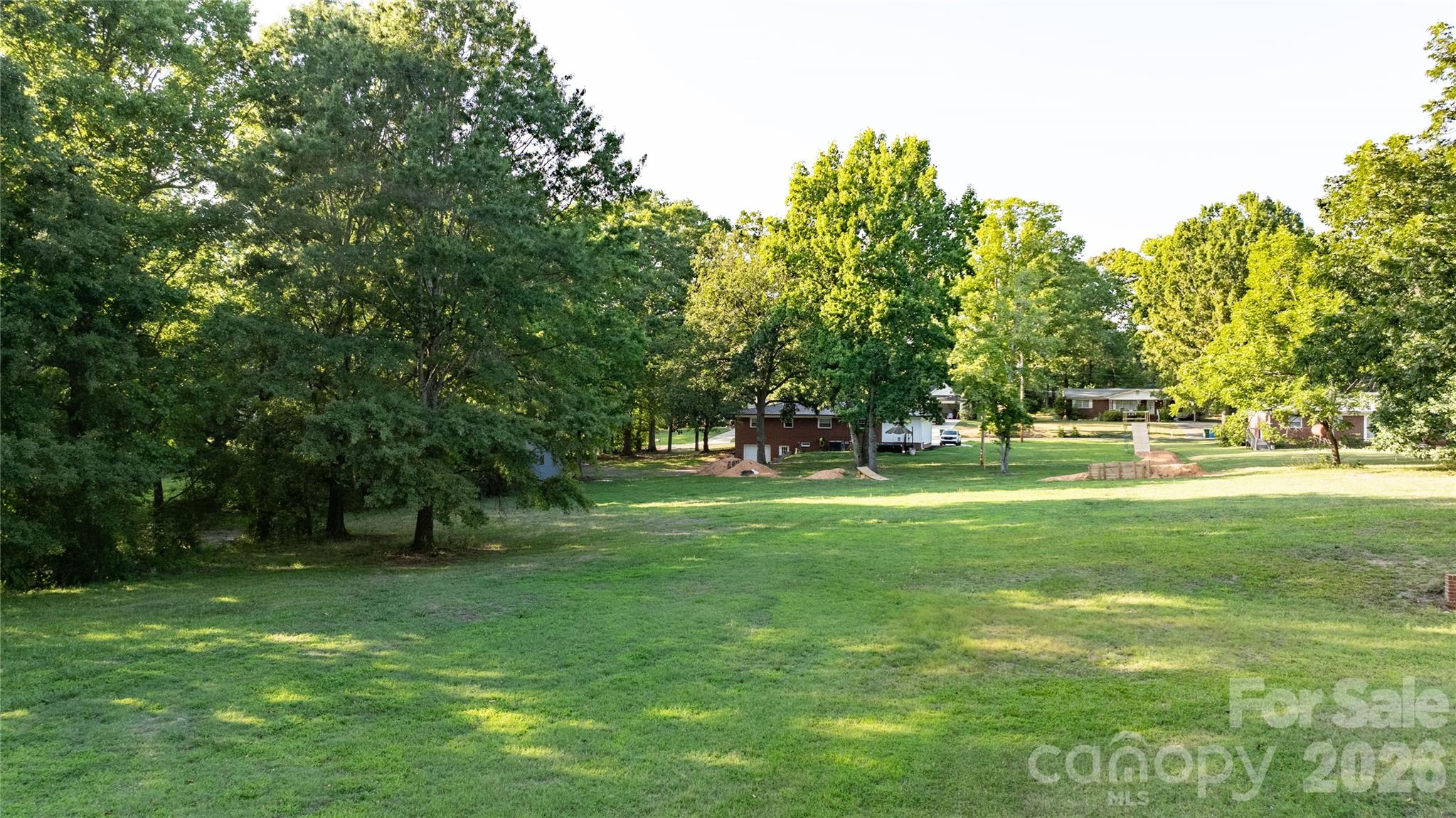 2209 Woodhurst Lane Property Photo 9