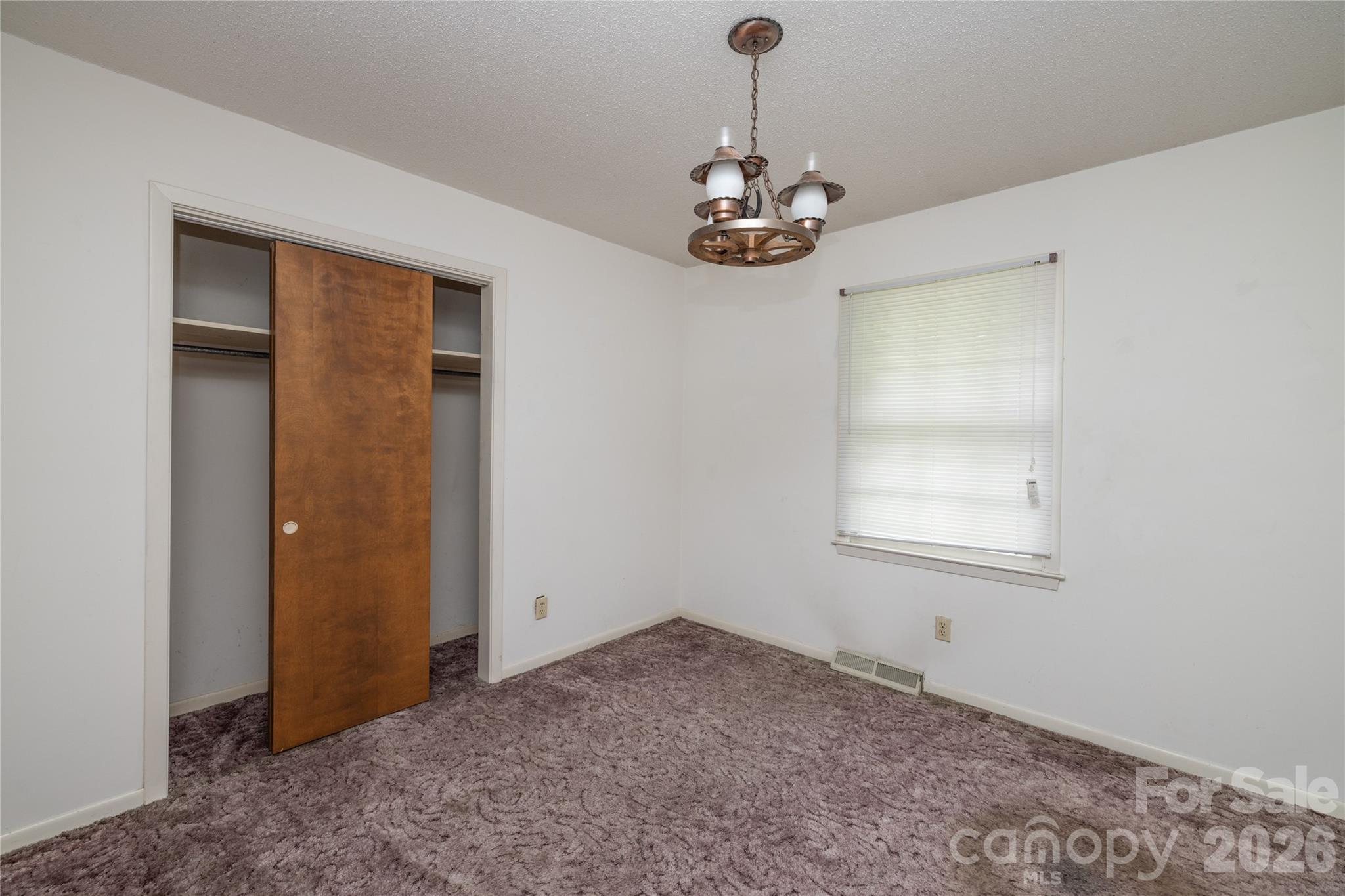 2209 Woodhurst Lane Property Photo 18