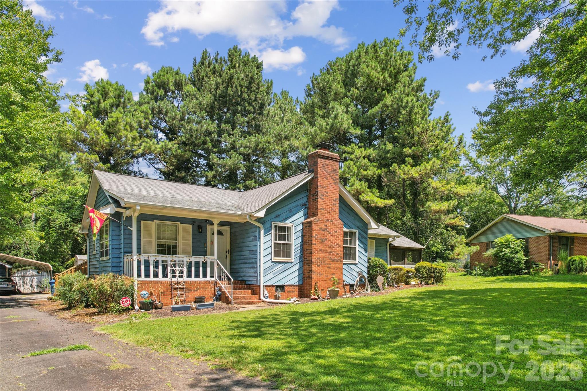 10219 Mountain Apple Drive Property Photo 3