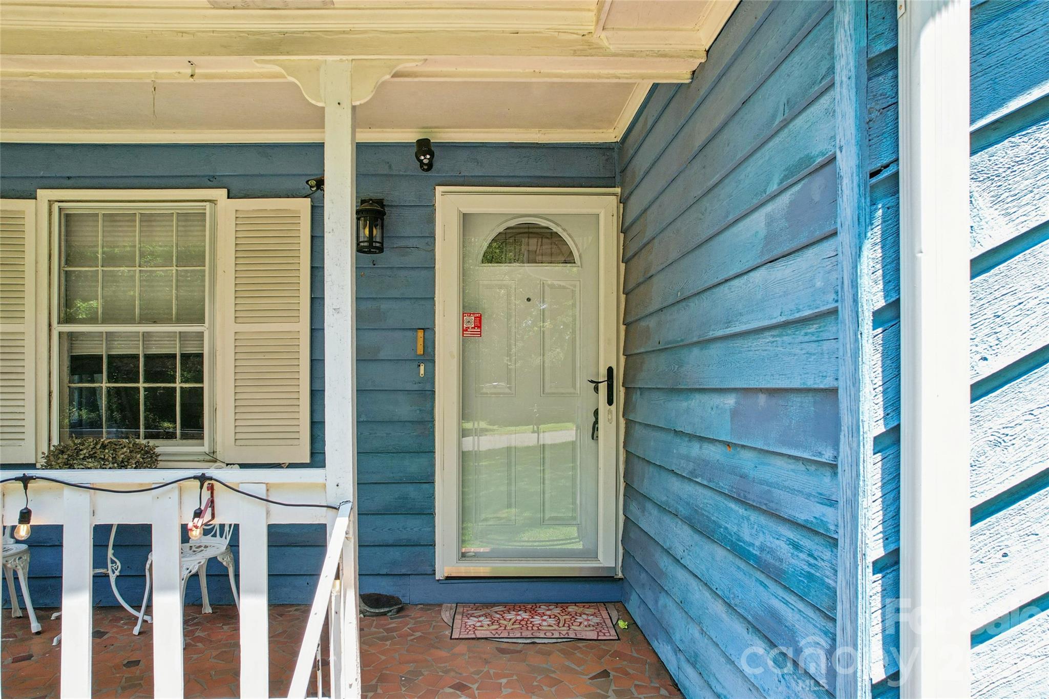 10219 Mountain Apple Drive Property Photo 6
