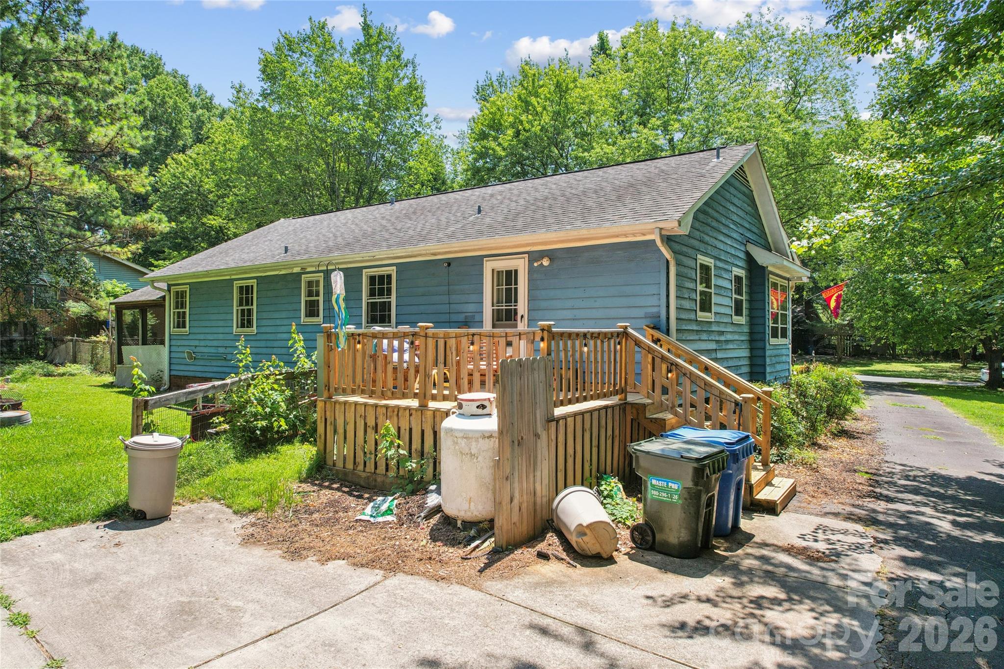 10219 Mountain Apple Drive Property Photo 7