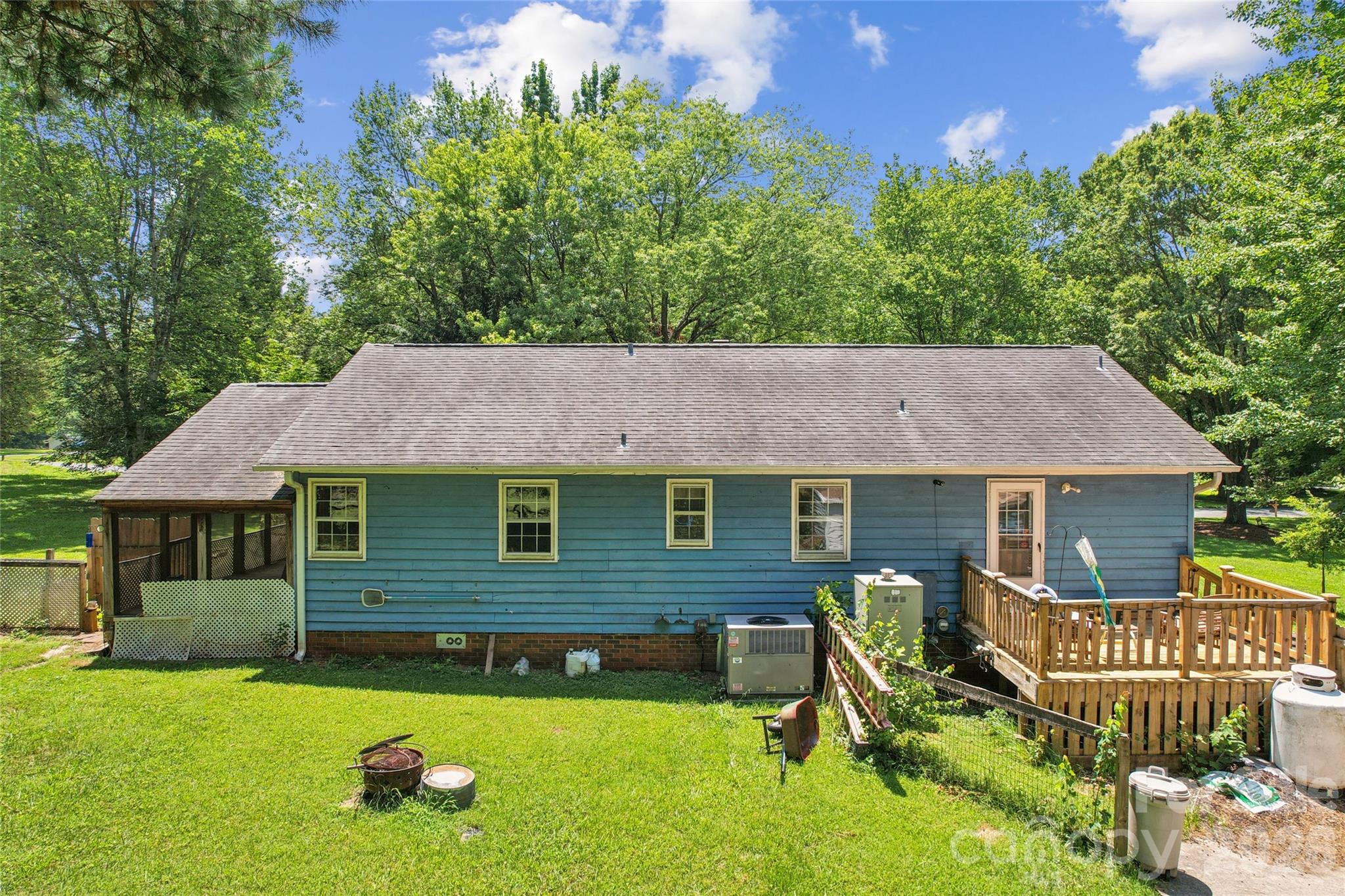 10219 Mountain Apple Drive Property Photo 8