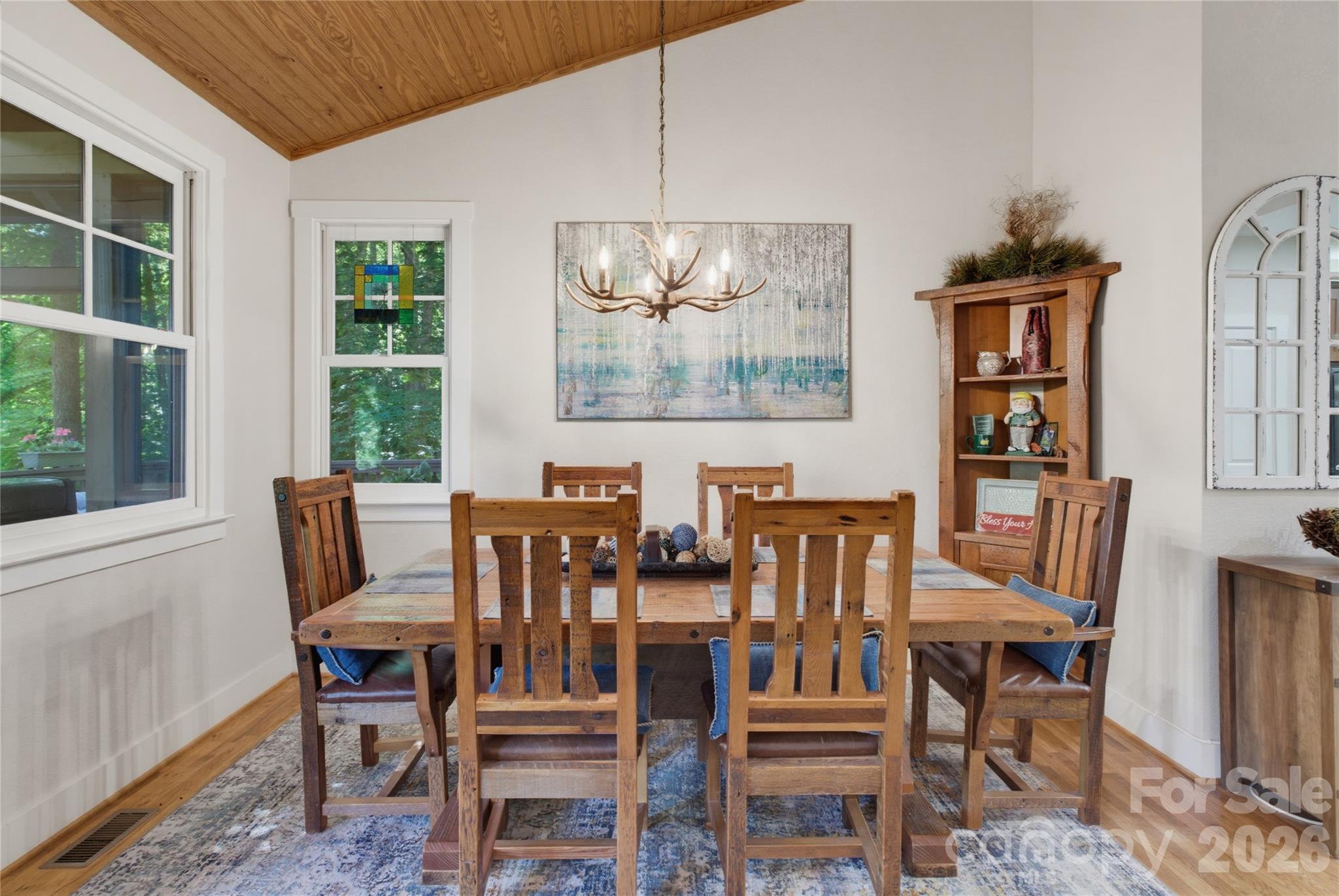 325 Hedgewood Drive Property Photo 7