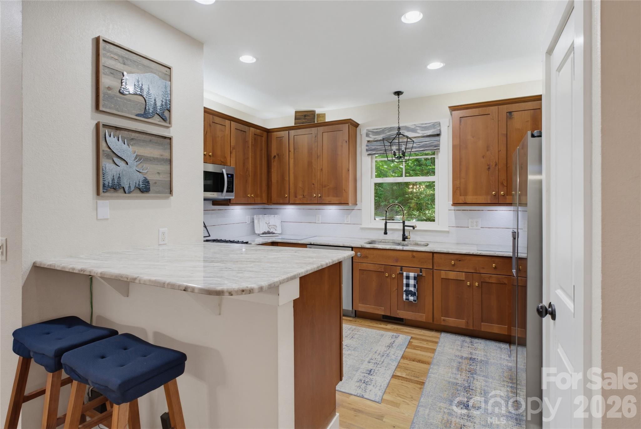 325 Hedgewood Drive Property Photo 8