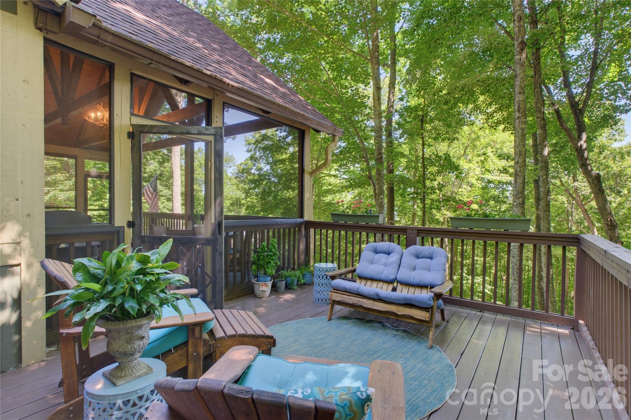 325 Hedgewood Drive Property Photo 20