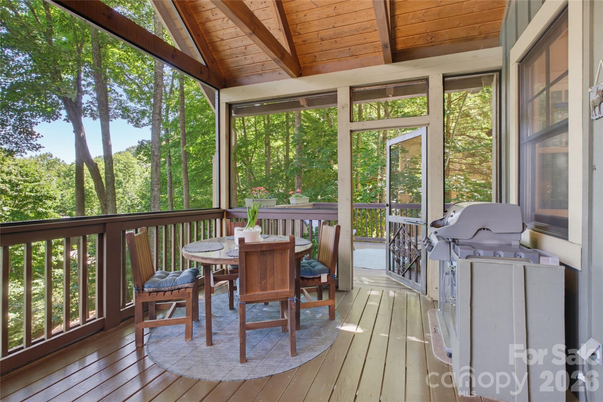 325 Hedgewood Drive Property Photo 24