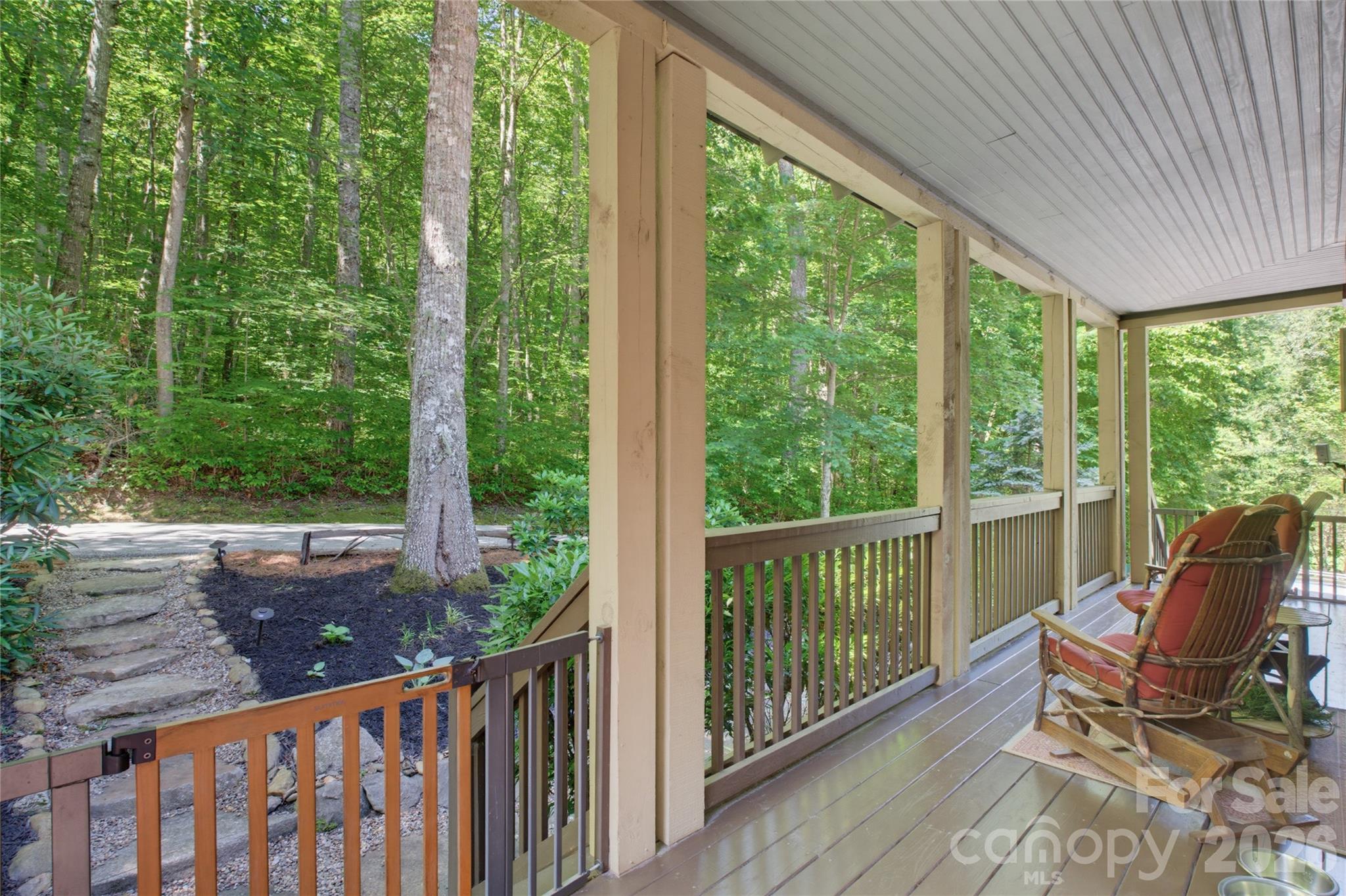 325 Hedgewood Drive Property Photo 43
