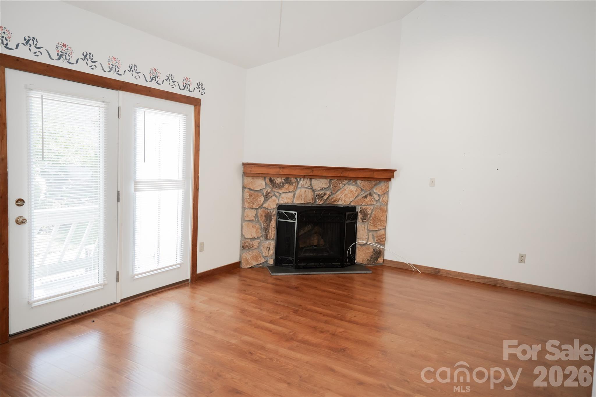 100 Willow Run Drive 17 Property Photo 3