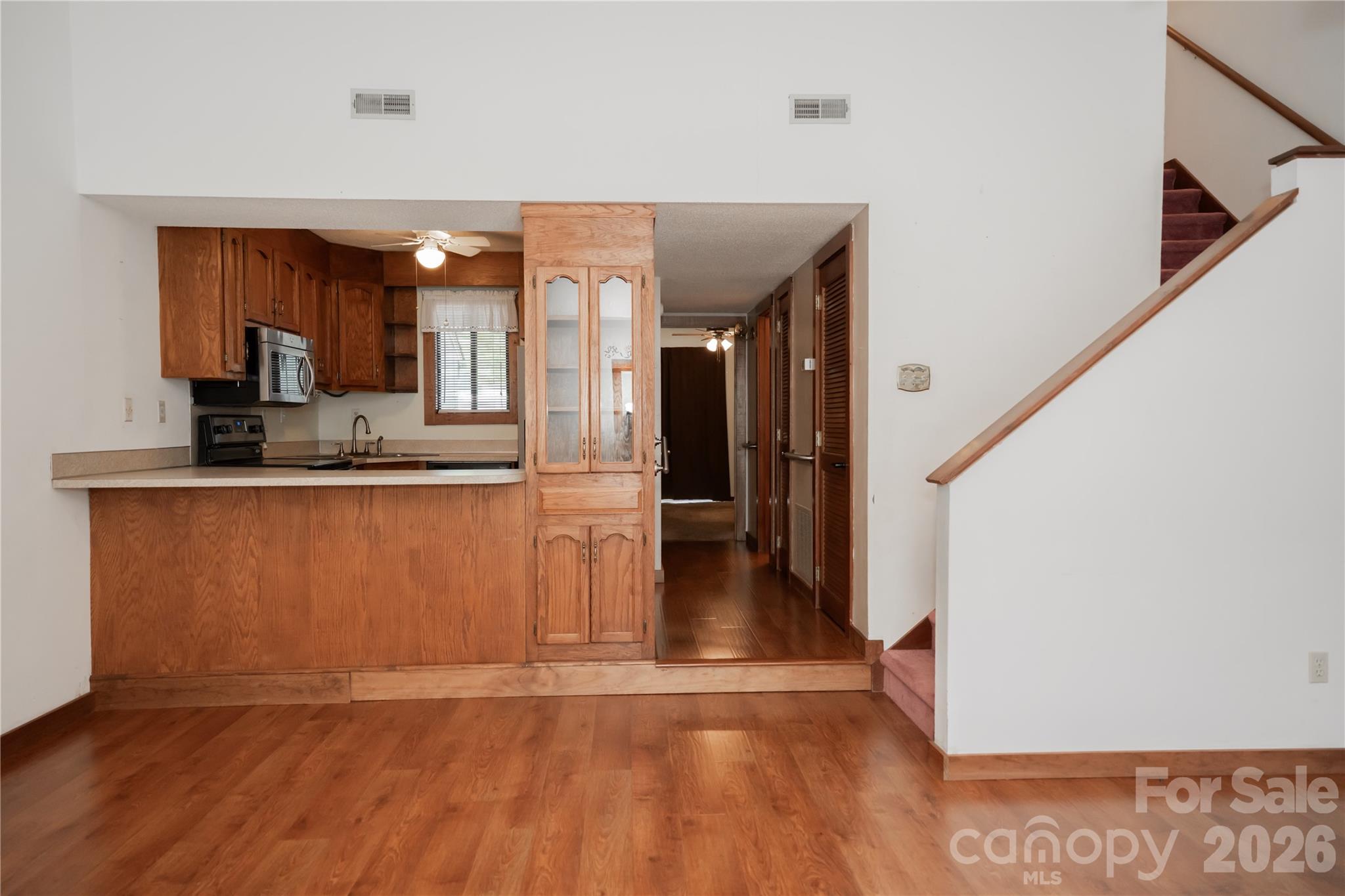 100 Willow Run Drive 17 Property Photo 5