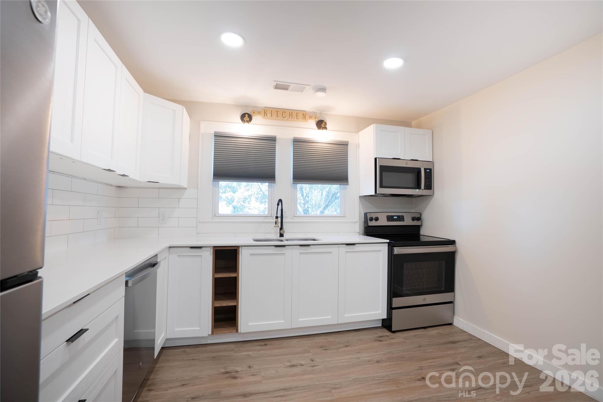 512 Florence Avenue Property Photo 1