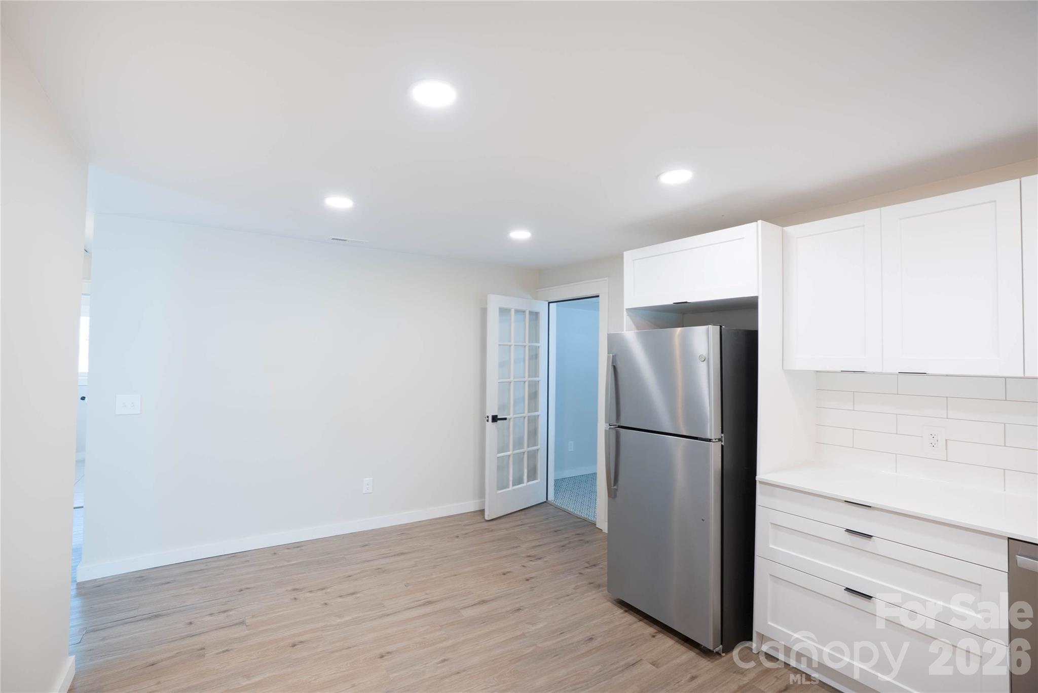 512 Florence Avenue Property Photo 6