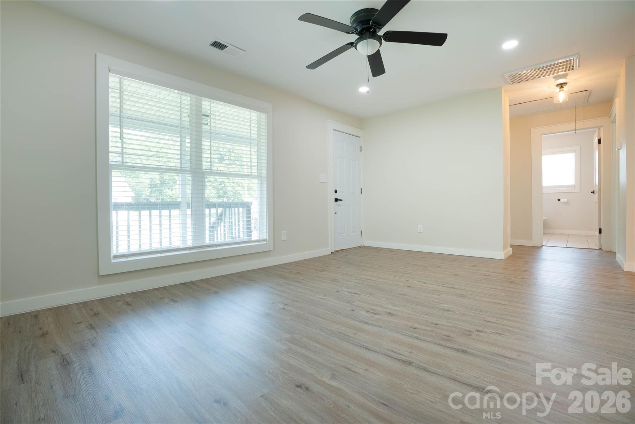 512 Florence Avenue Property Photo 7