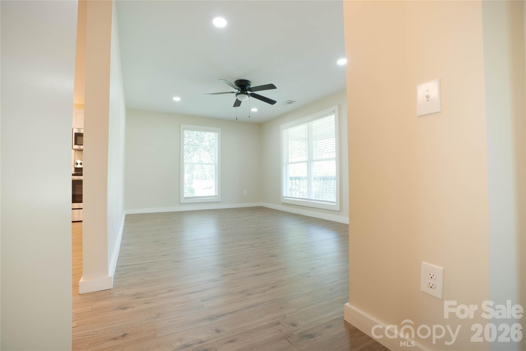 512 Florence Avenue Property Photo 8