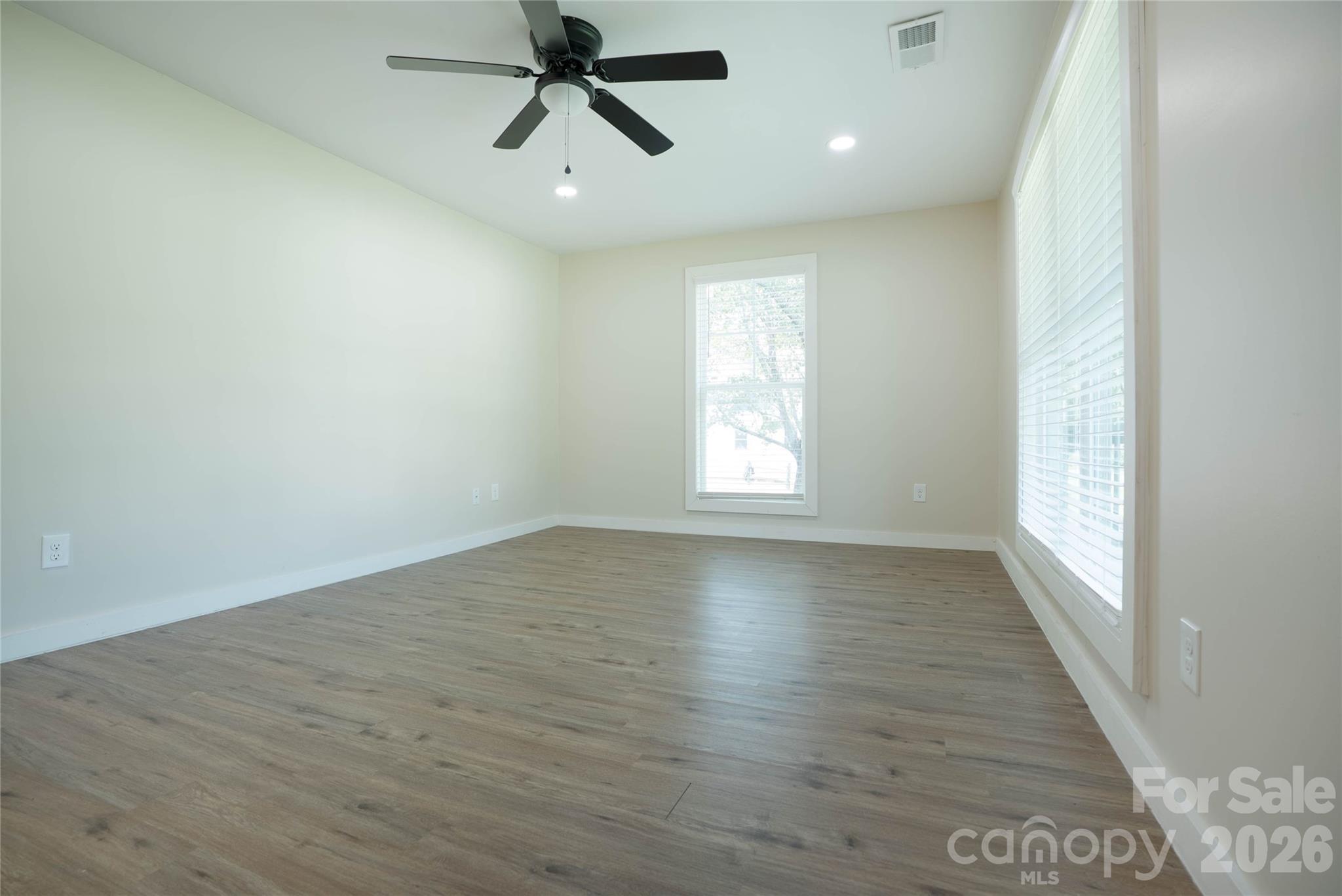 512 Florence Avenue Property Photo 11
