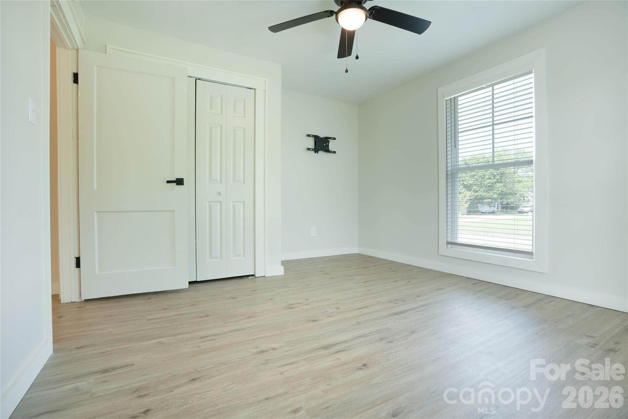 512 Florence Avenue Property Photo 17