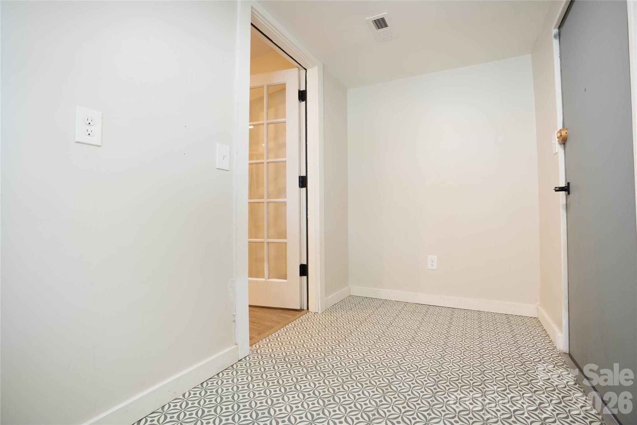 512 Florence Avenue Property Photo 21