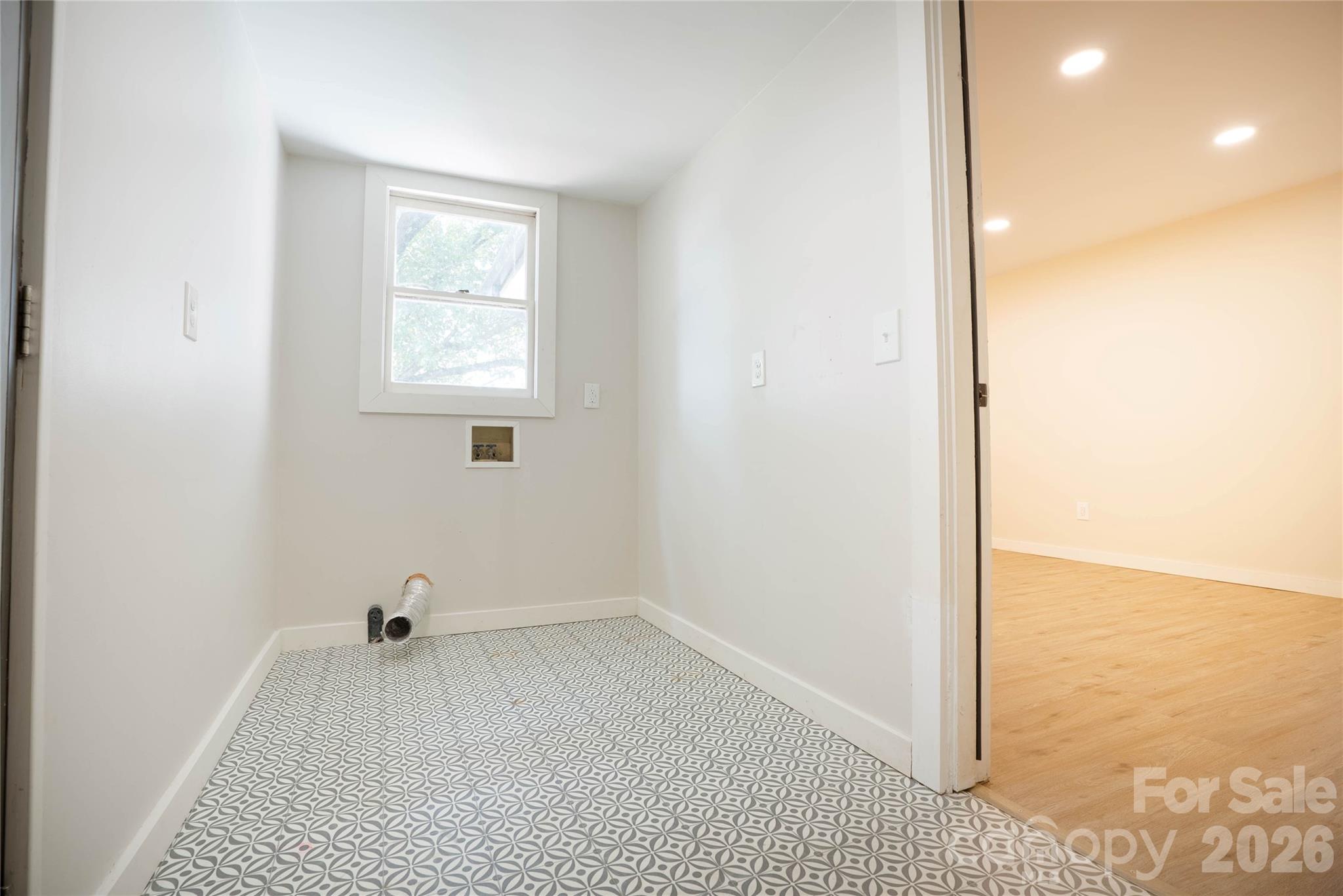 512 Florence Avenue Property Photo 22